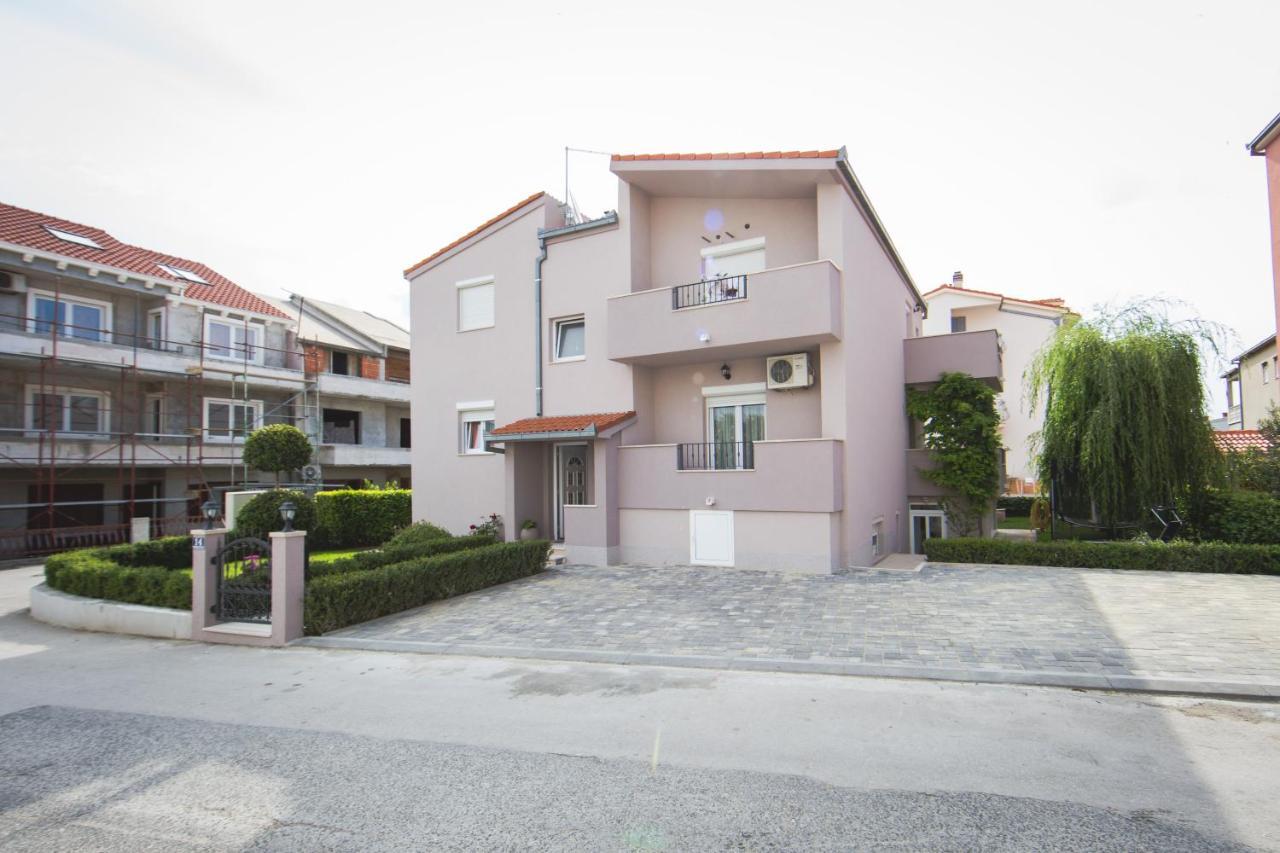 Apartment Karla&Nella Stobrec Exterior photo